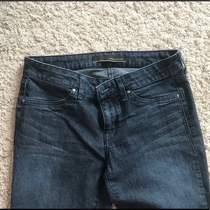 Women’s dark wash skinny jeans